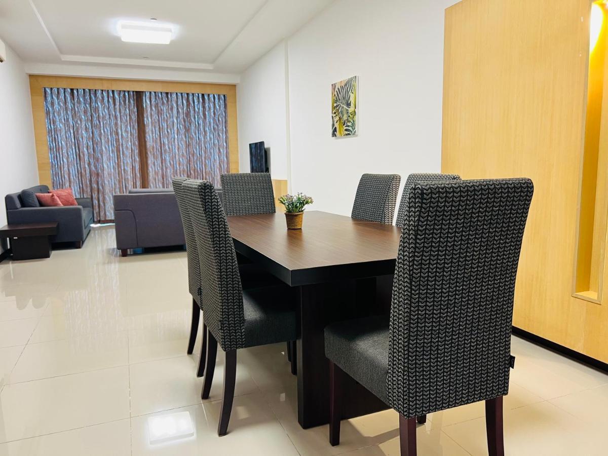 Imperial Grand Suite Apartment Kuching Zewnętrze zdjęcie