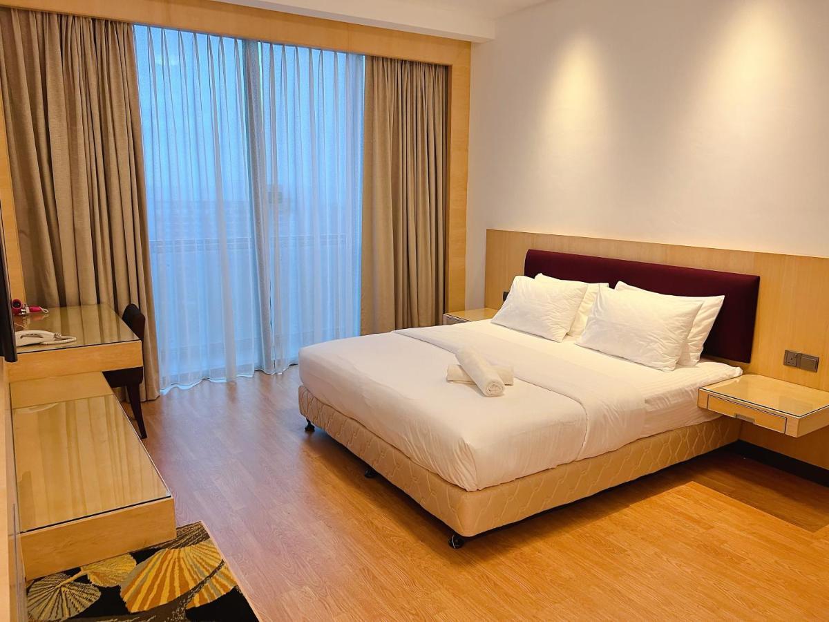 Imperial Grand Suite Apartment Kuching Zewnętrze zdjęcie