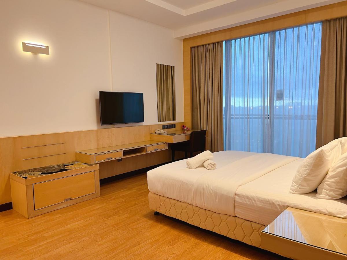 Imperial Grand Suite Apartment Kuching Zewnętrze zdjęcie