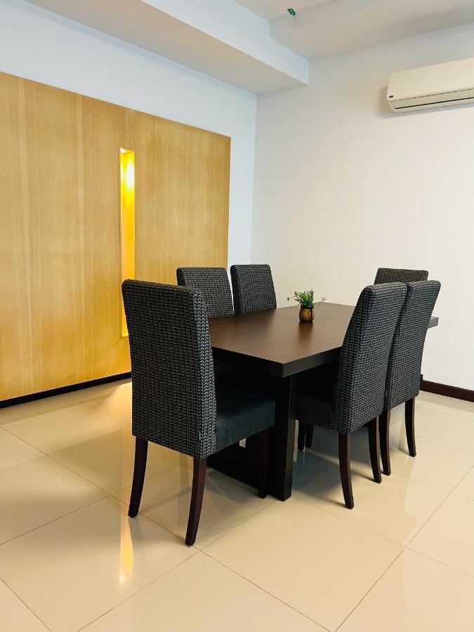 Imperial Grand Suite Apartment Kuching Zewnętrze zdjęcie