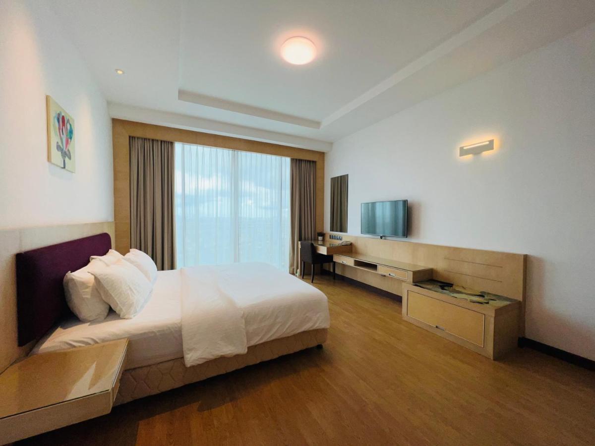 Imperial Grand Suite Apartment Kuching Zewnętrze zdjęcie