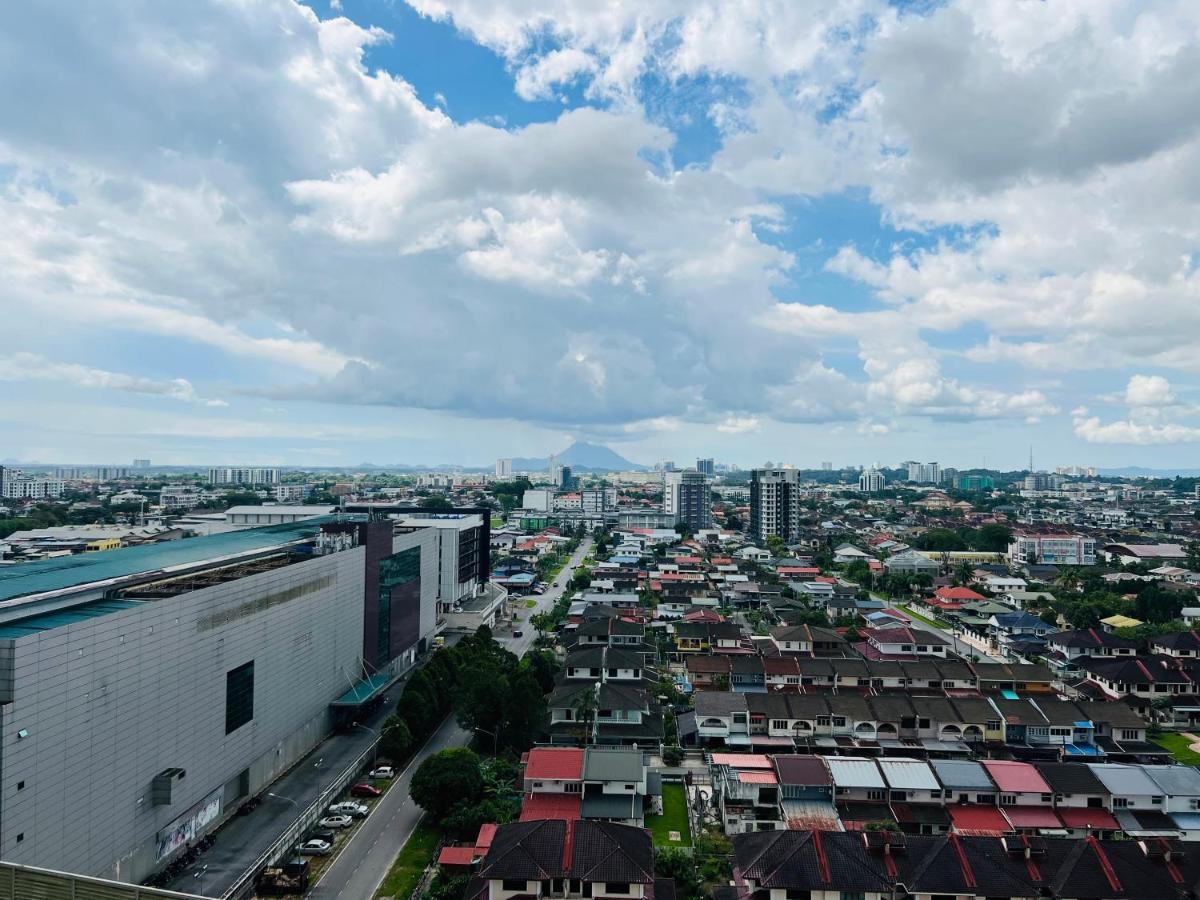 Imperial Grand Suite Apartment Kuching Zewnętrze zdjęcie