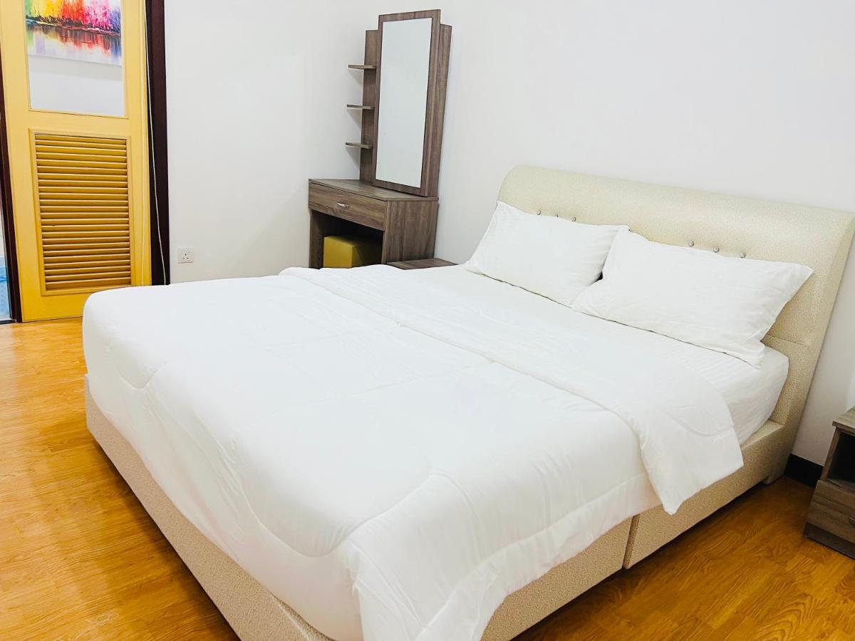 Imperial Grand Suite Apartment Kuching Zewnętrze zdjęcie