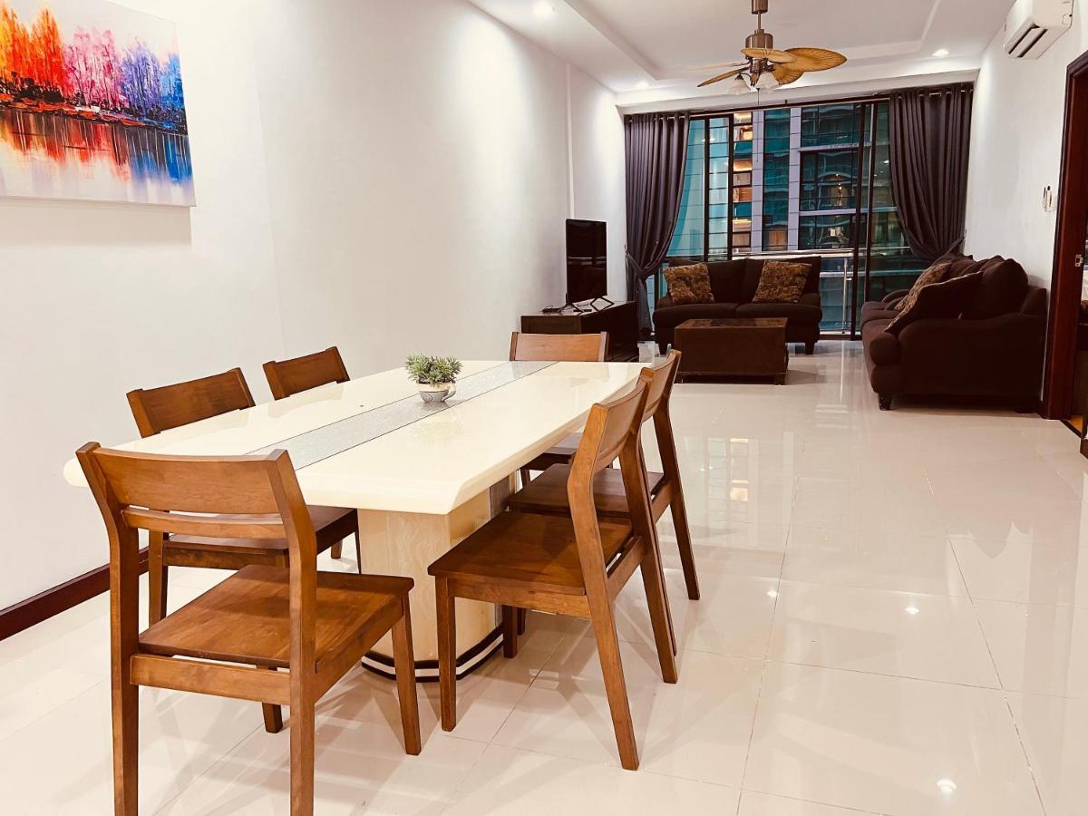 Imperial Grand Suite Apartment Kuching Zewnętrze zdjęcie