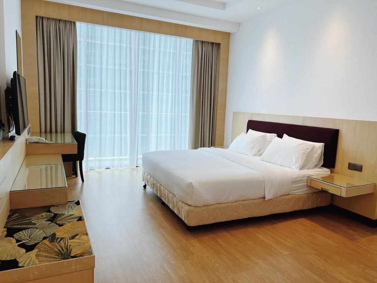 Imperial Grand Suite Apartment Kuching Zewnętrze zdjęcie