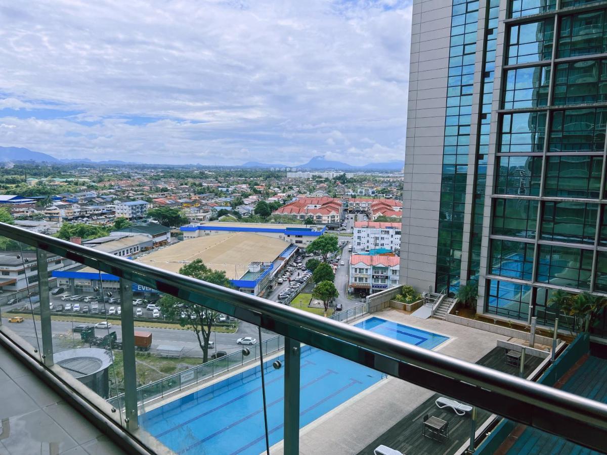 Imperial Grand Suite Apartment Kuching Zewnętrze zdjęcie