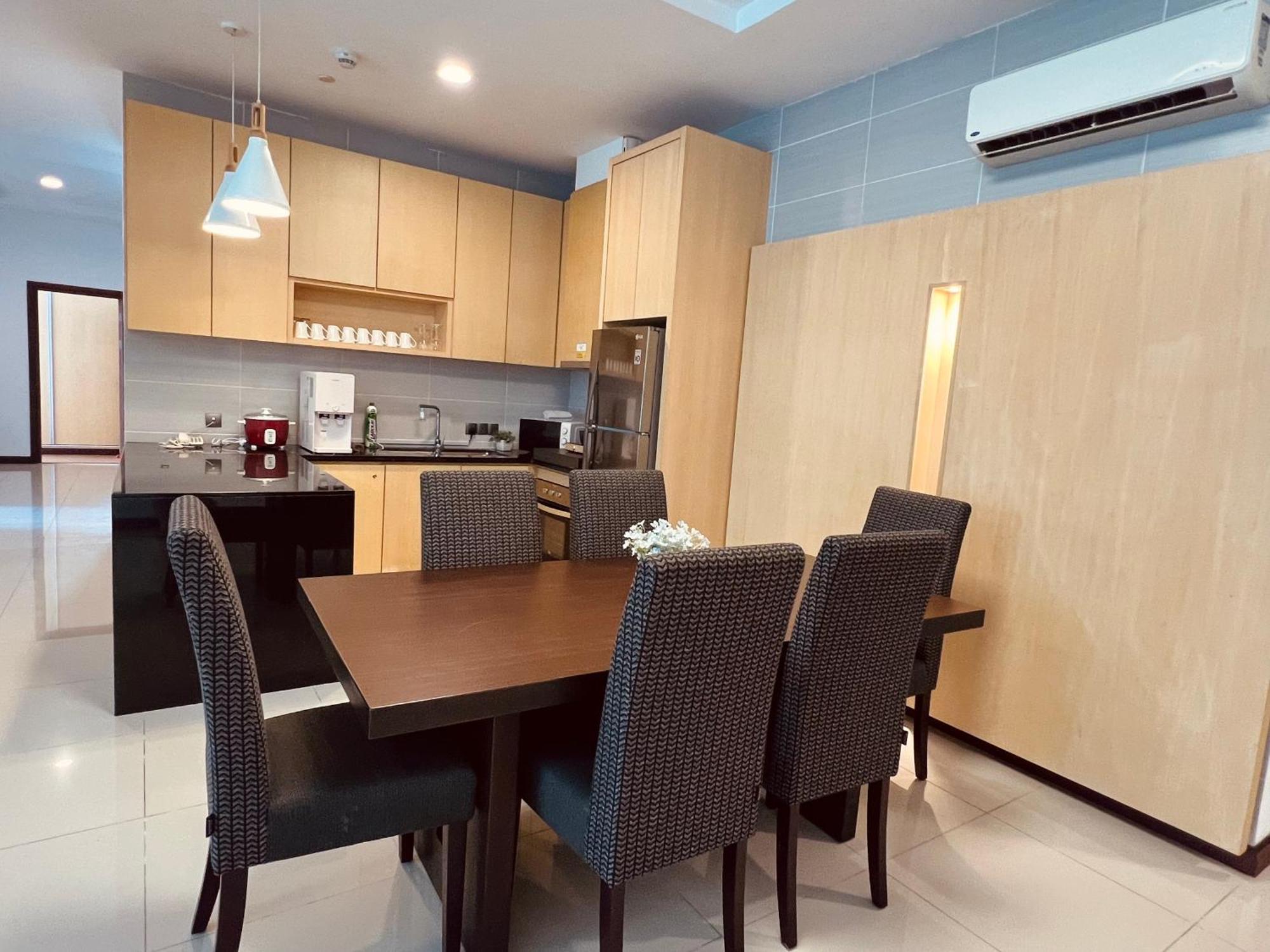 Imperial Grand Suite Apartment Kuching Zewnętrze zdjęcie